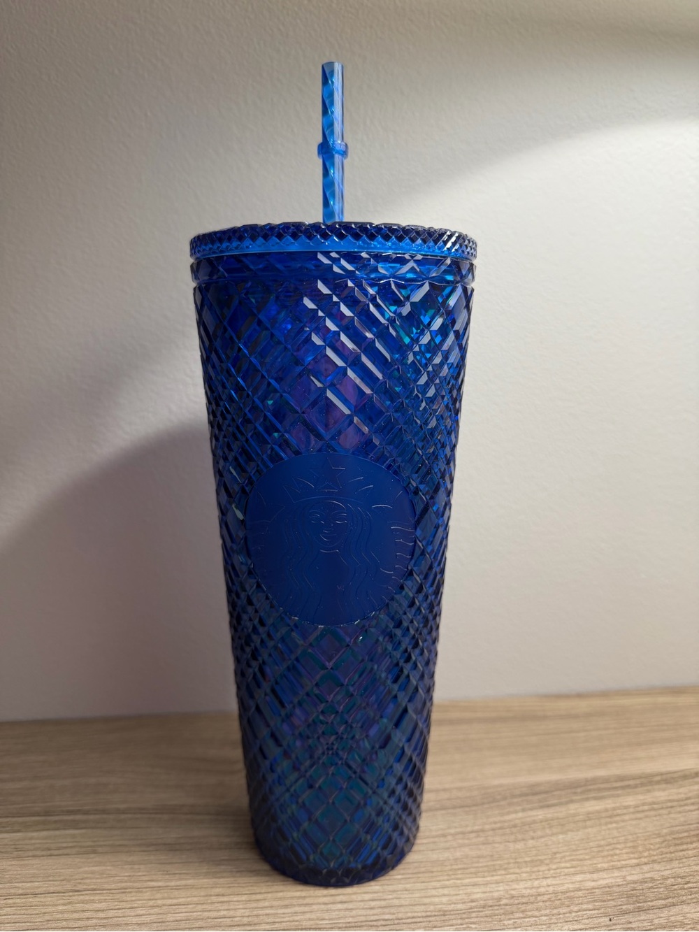 Blue Diamond-Cut Starbucks Tumbler with Straw